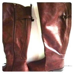 Size 9 brown boots
